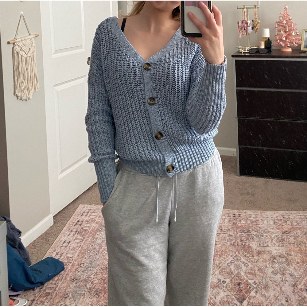 cute blue sweater!
